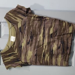 Grayson Threads Green Brown Camo top small